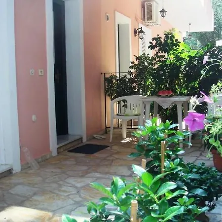 Konstantina Apartment *